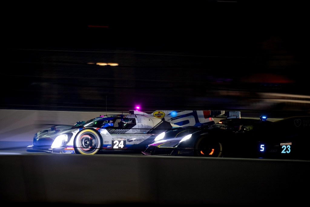 Kevin Magnussen ramt af sort uheld kort før mål.
(Foto: BMW M Motorsport)